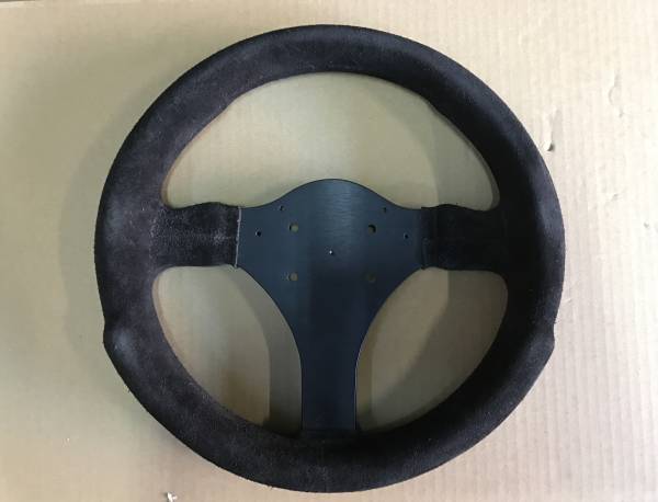 momo 260mm ステアリング フェラーリ エンブレム スエード 中古
