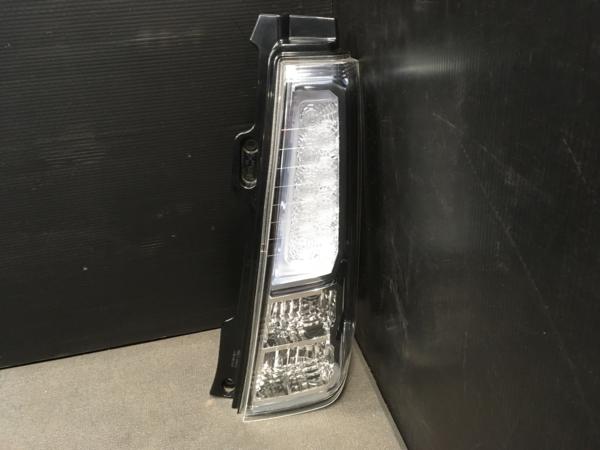 スズキ ワゴンR スティングレー MH34S 右 テールランプ LED スズキ用
