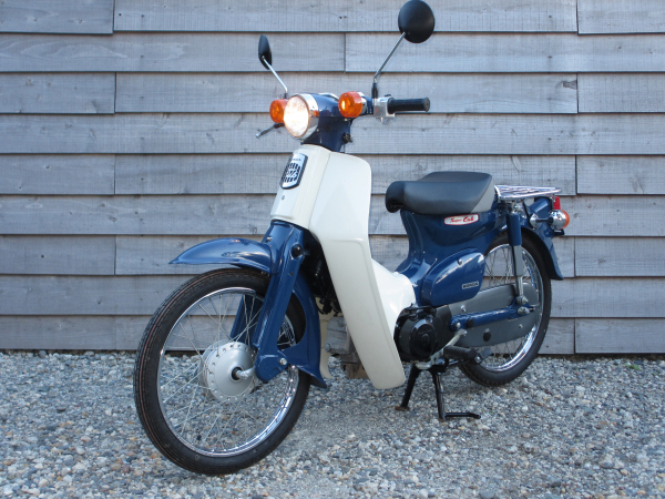 カブ50ccインジェクション16日まで スーパーカブ50 国内生産 低走行 