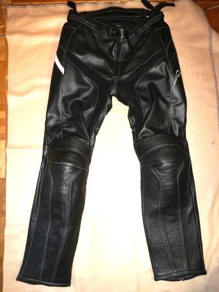 新品同様　室内試着のみ！　KUSHITANI　クシタニ　K-1061　ファクトプロパンツⅡ　サイズL/3W　カラー　ブラック