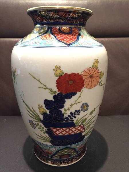 有田焼 ⑩ 伊万里 GOLD IMARI 赤 白 ピンク 桃 金 梅 菊 手塗り