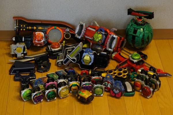 仮面ライダー鎧武　ロックシード　ソニックアロー　変身ベルト×２　無双セイバー　火縄大橙銃　スイカアームズ　セット　中古【送料込】