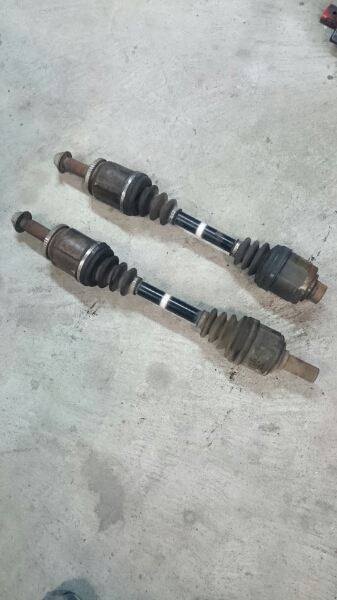 ＮＳＸ　ドライブシャフト　左右