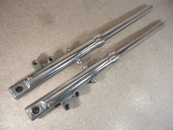 ♪低走行ゼファー４００★鏡面仕上げフロントフォークＡｓｓｙ良品で美綺麗♪