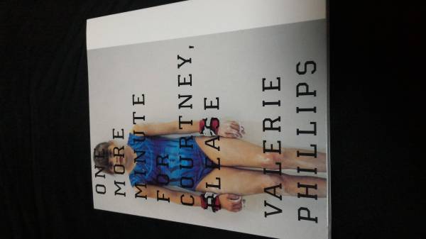 写真集 『One More Minute for Courtney， Please』 絶版洋書 【公式通販】