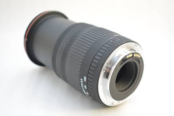 SIGMA ZOOM 18-200 f/3.5-6.3 DC_2