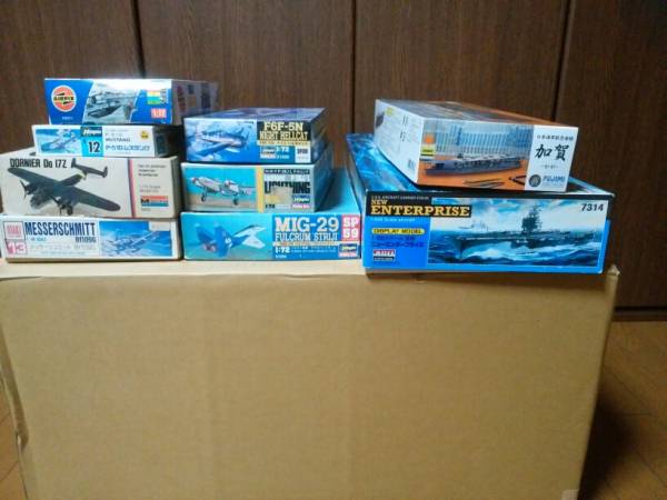 空母・戦闘機・戦車・歩兵ジオラマ大量26点手付有り。