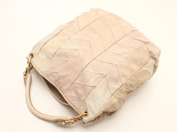 ミュウミュウ Miu Miu ラム レザー ショルダーバッグ レディース トート ブランド 本革 ハンド 羊革 かばん ピンク 革 A4 ビジネス 