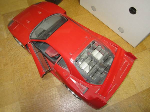 ポケール社 ポケール フェラーリF40 1/8 ジャンク フェラーリF40 1⁄8