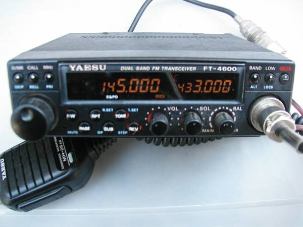 YAESU FT-4600 ヤエス デュアルバンド FMモービル機 FT-4600 YAESU FT