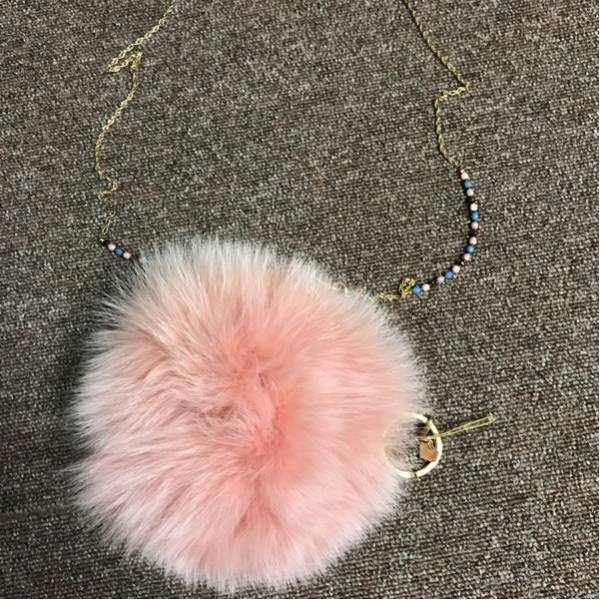 安室奈美恵 clasky クラスキー コラボ ファー ストラップ バッグ Past