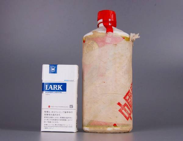 □中国酒 貴州茅台酒(マオタイ酒)サンフラワー 未開封 重さ約1010g  