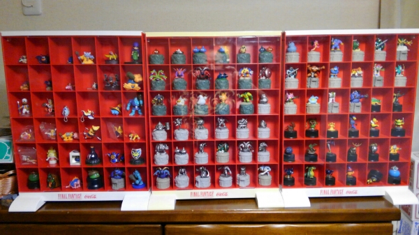 ドラゴンクエスト　ボトルキャップ　など　大量　まとめ　セット　オマケ付き　ケース付き