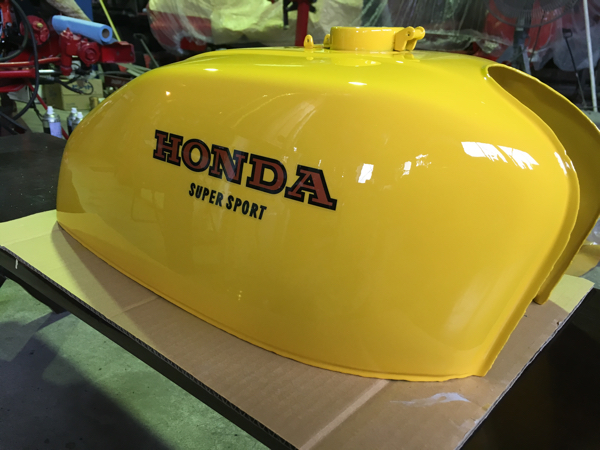 リペイント後未使用 CB400F FOUR ヨンフォア タンク 黄 再塗装 純正