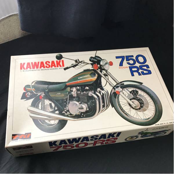 1⁄8 カワサキ 750RS ナガノ Z2 KAWASAKI 公式通販 プラモデル 未開封品