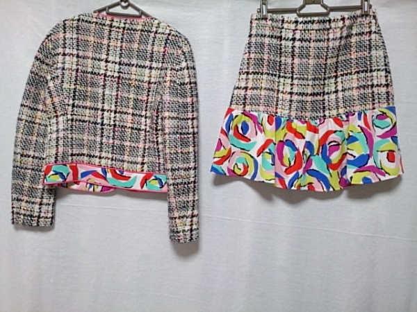 モスキーノ スカートスーツ レディース 白×黒×マルチ MOSCHINO