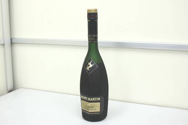 レミーマルタンV.S.O.P SUPERIEUR ヘネシー ナポレオン 未開栓 未開栓】 REMY MARTIN レミーマルタン VSOP SUPERIEUR 700ml 40%