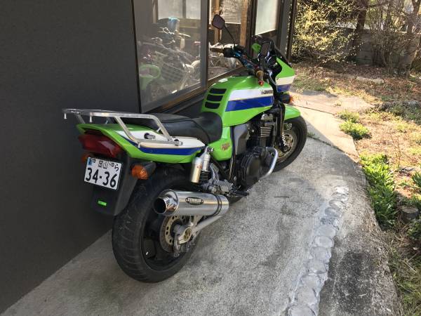 カワサキ ZRX1100 車検まだまだあります。