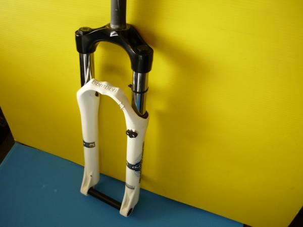 MARZOCCHI BOMBER DJ2 26 インチ　オーバーサイズ　２０ｍｍアクスル