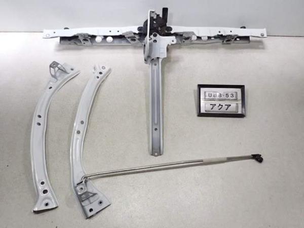 H24年 アクア NHP10 前期 純正 ラジエーター コアサポート 中古 即決