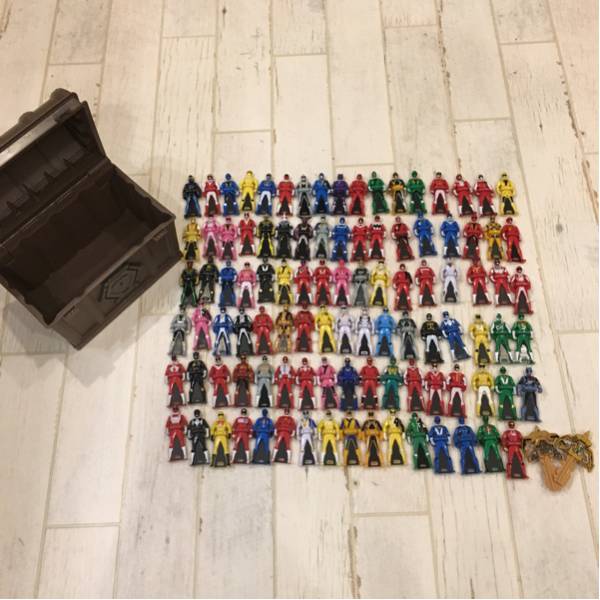 中古 海賊戦隊ゴーカイジャー ゴーカイトレジャーボックス レンジャーキー 大量 レア多数 101個+2