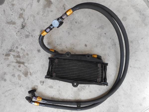 ゼファー750　アクティブラウンドオイルクーラー　サイドまわし　サーモ付き