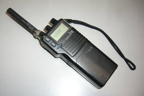 ICOM トランシーバー IC-Q7 144/430MHz 単3乾電池使用 通電等OK