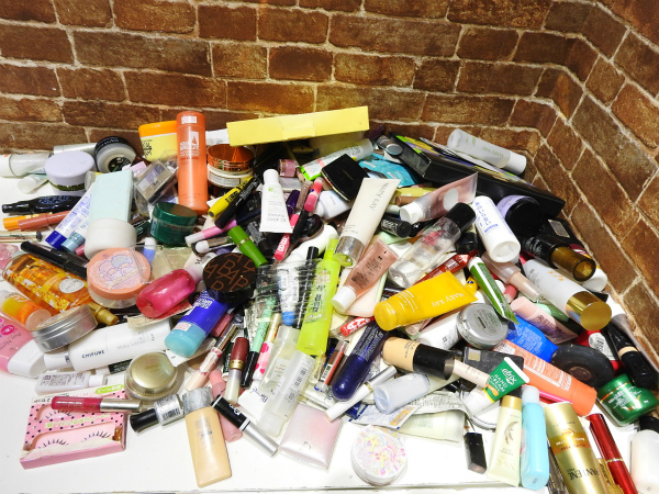 売切 ジャンク コスメ等 まとめて大量 第ニ弾 16kgセット ヘアケア/ネイル/デオドラント/フレグランス/メンズ/日焼け止め等 tc 100円～