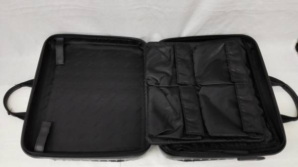 N*M様 20260217　リモワ　アメニティ　ダークパープル　未開封　※値下げ Rimowa スーツケース ブラック RIMOWA リモワ Rimowaスーツケース