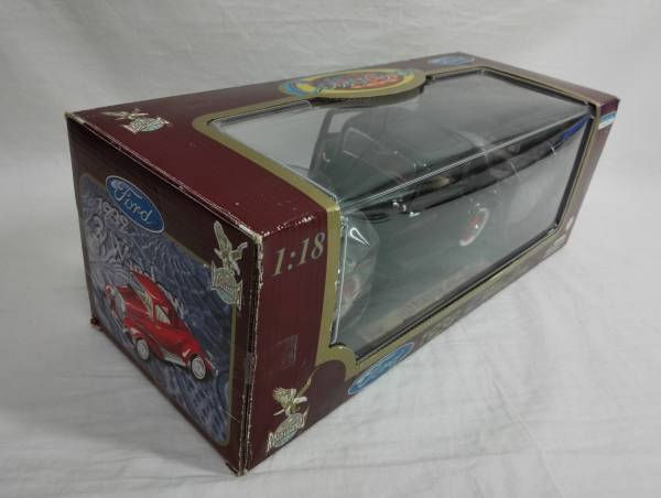 ROAD LEGENDS Ford フォード 1932 3 Window 1/18scale