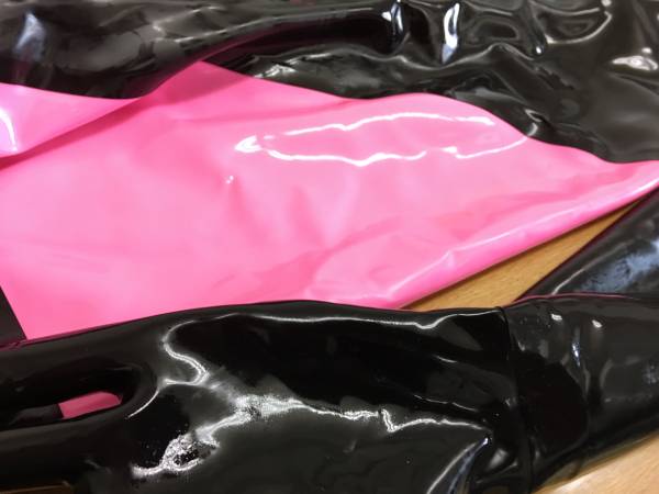 FutureFetish製ラテックス ラバーキャットスーツ アンダーワイヤー