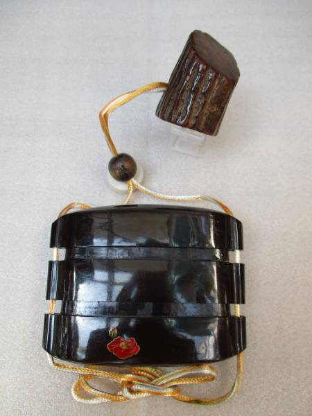 根付 - | 江時代 金蒔絵丸干支図五段印籠 漆器 8.5×6.5