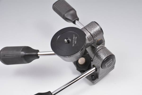 GITZO ジッツオ ロープロファイル雲台 G2271M（中古）(雲台、プレート
