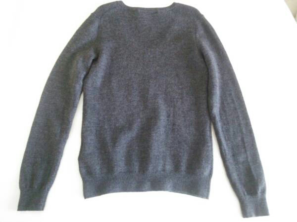 ユニクロ Merino Cashmere Vネック セーター グレー S ウール カシミヤ 140 150 160 灰色 スクールセーター Uniqlo Gu セーター 売買されたオークション情報 Yahooの商品情報をアーカイブ公開 オークファン Aucfan Com