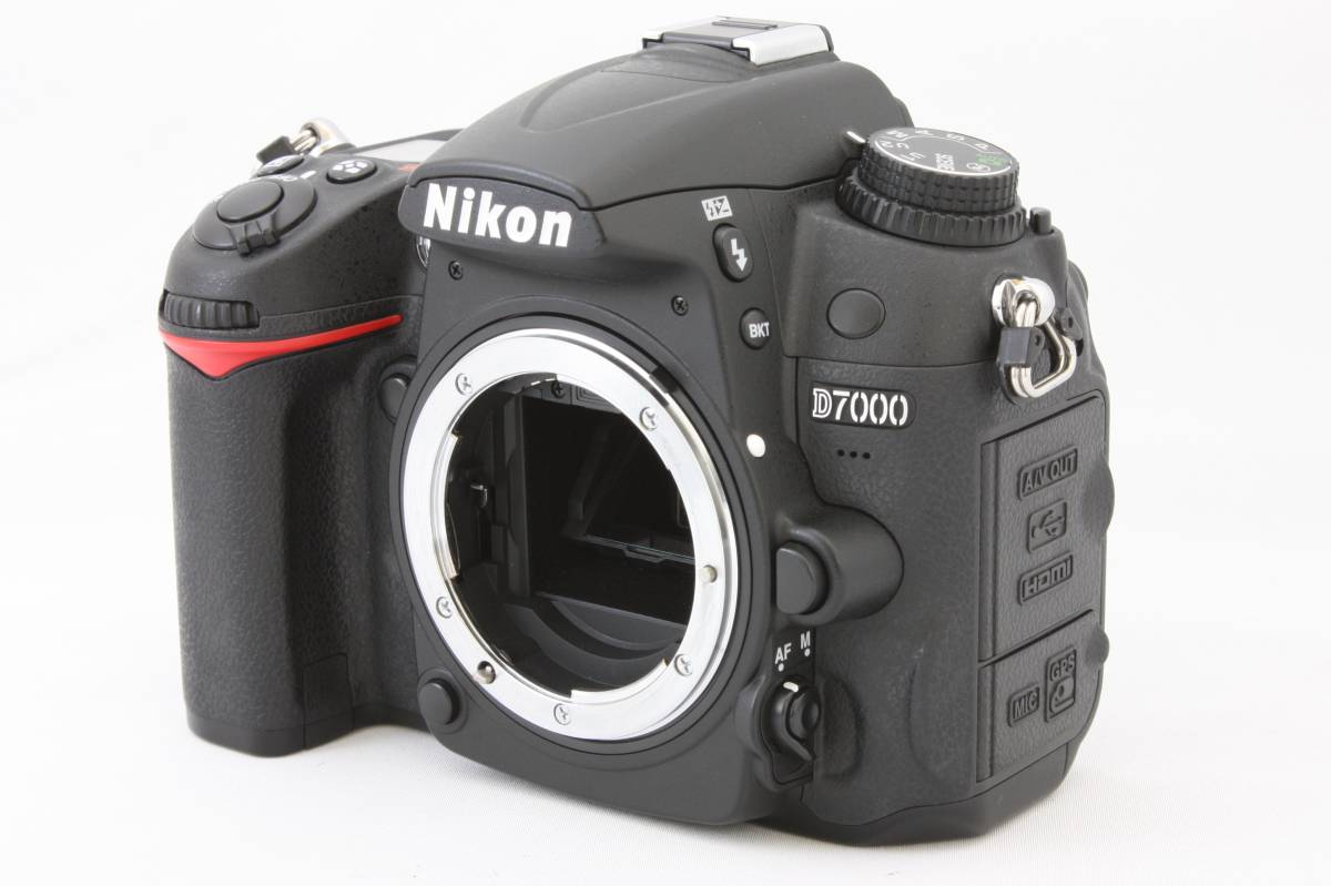 ★新品級★ NIKON ニコン D7000 ボディ 元箱付き