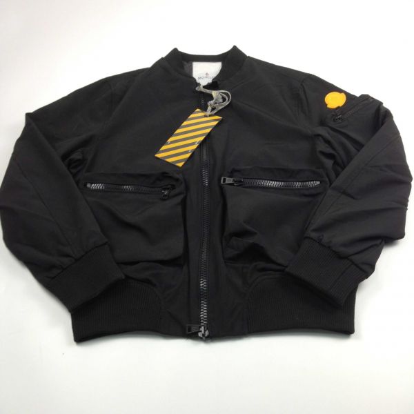 MONCLER OFF-WHITE モンクレール オフホワイト　ポケットジャケット　美品　メンズ　ブラック　4