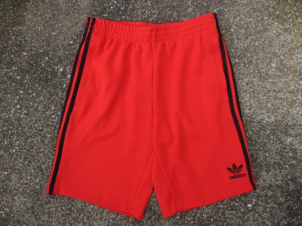 超激得，安い S アディダス オリジナルス adidas originals ジャージ ショーツ ショートパンツ SST SHORTS 赤(ショートパンツ、半ズボン)｜売買されたオークション情報、yahooの商品情報をアーカイブ公開 - オーク 男性用