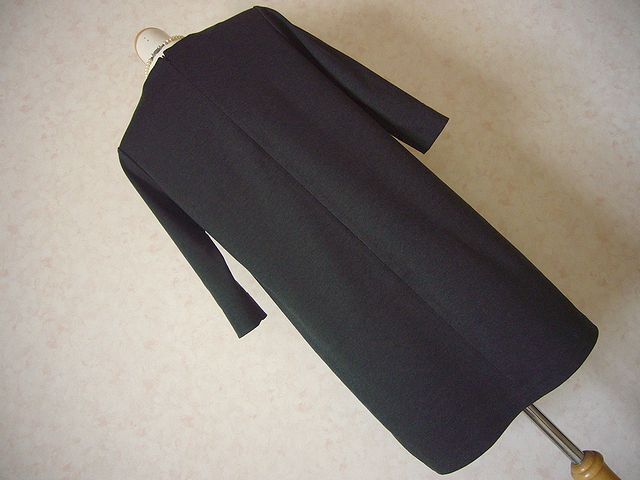 ユニクロ ポンチ素材 ひざ丈 七分袖ワンピース ダークグレー ｍサイズ 女性用 売買されたオークション情報 Yahooの商品情報をアーカイブ公開 オークファン Aucfan Com