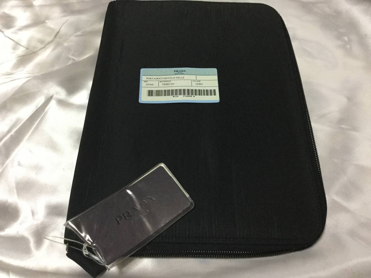 プラダ　タブレットケース　未使用 新品◇本物◇PRADA プラダ◇ラウンドファスナー 書類ケース 黒 B5