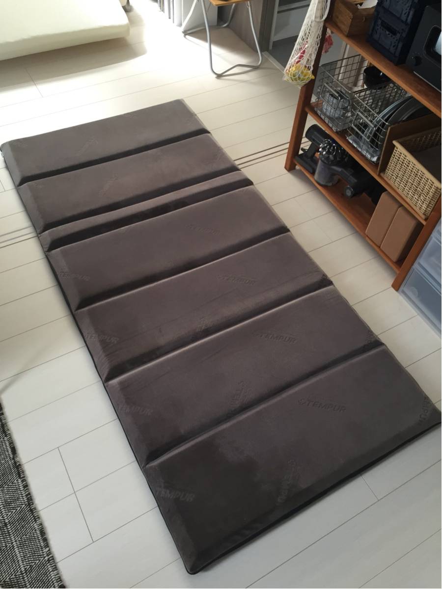 【美品】テンピュールマットレス フトンデラックス シングル 専用リネンカバー付き_1