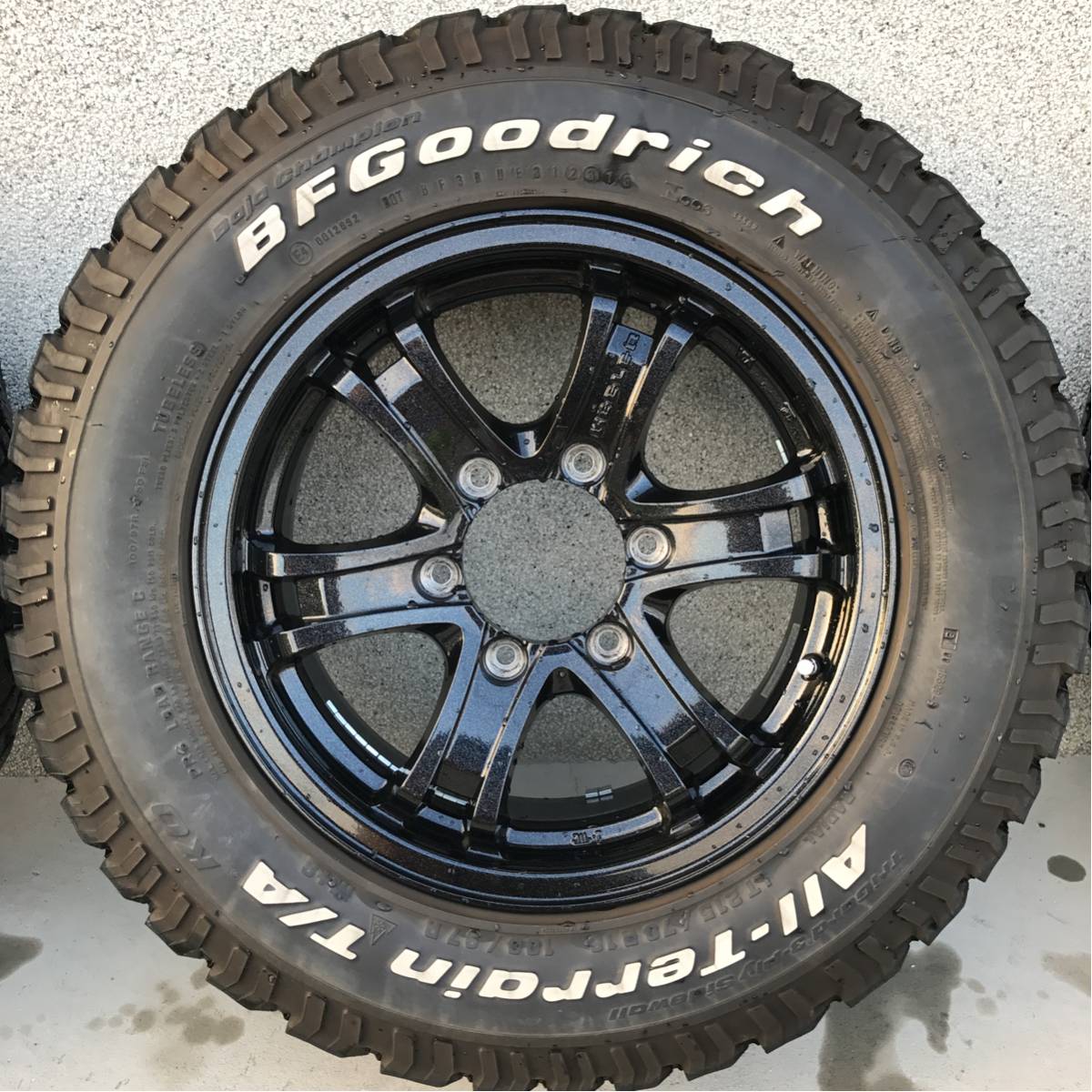 ハイエース215⁄70R16 BFグッドリッチ 公式通販 ハイエース BFグッド 