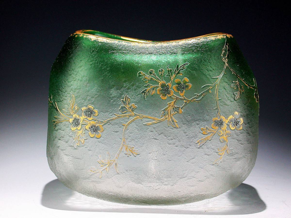 ドーム・ナンシー　桜紋飾花瓶