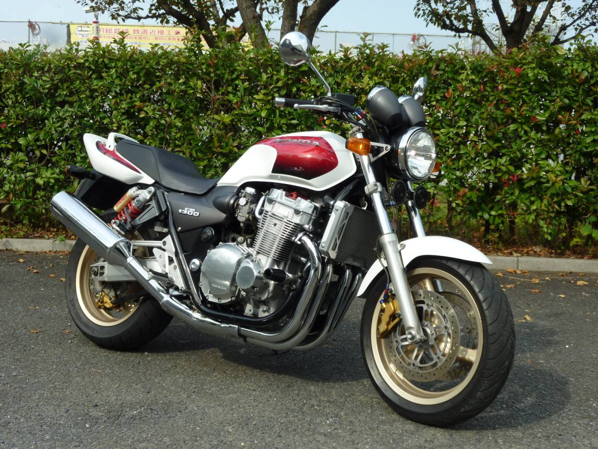 CB1300SF SC40 2000年式 輝くシルバーエンジン!! 極上美車!! 18，500km 