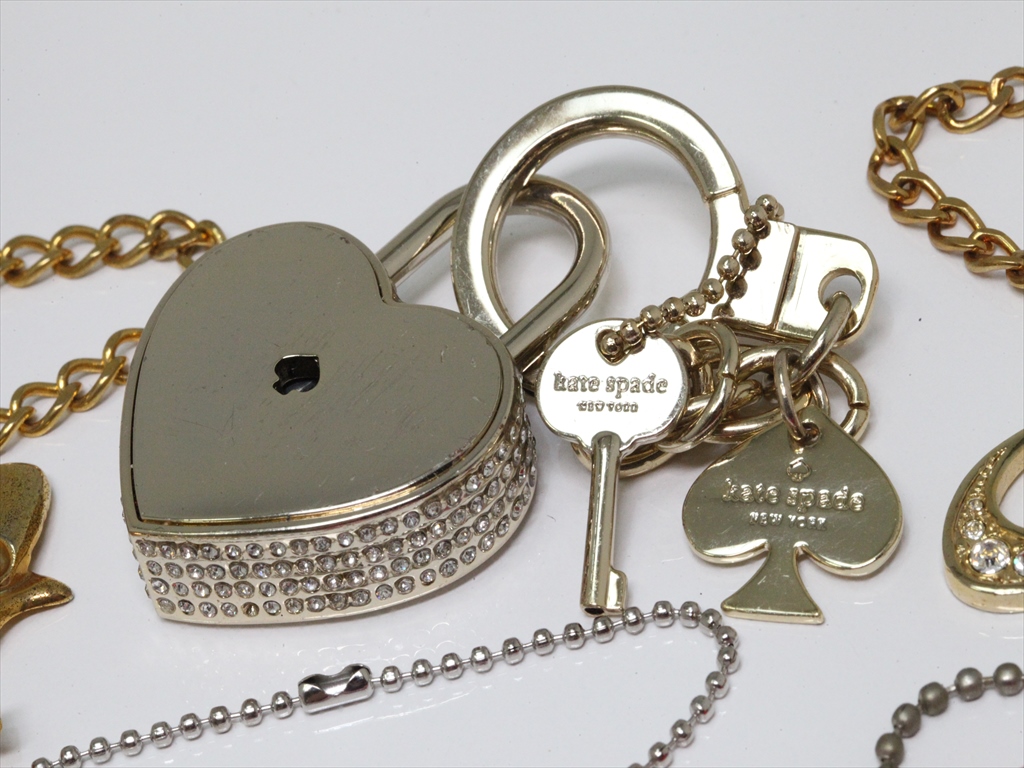 正規まとめ　11点【ルイヴィトン/ドルガバ/バーバリー等】キーホルダー　チャーム　ストラップ等　11点まとめて　b616_2