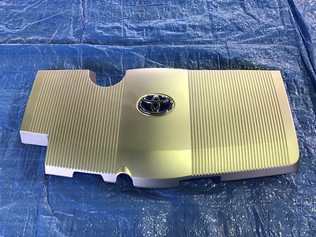 12601-37010 プリウス 50 エンジンカバー カローラクロス ポン付け