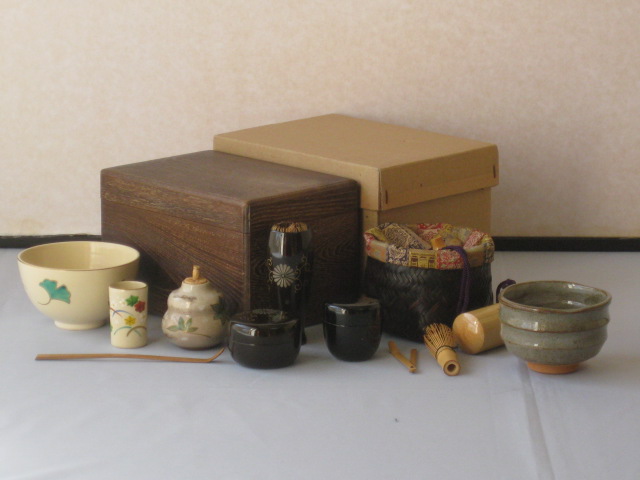 治】小平作 黒漆木製銀縁面取煎茶盆☆共箱 煎茶道具 御盆 HR48 琴