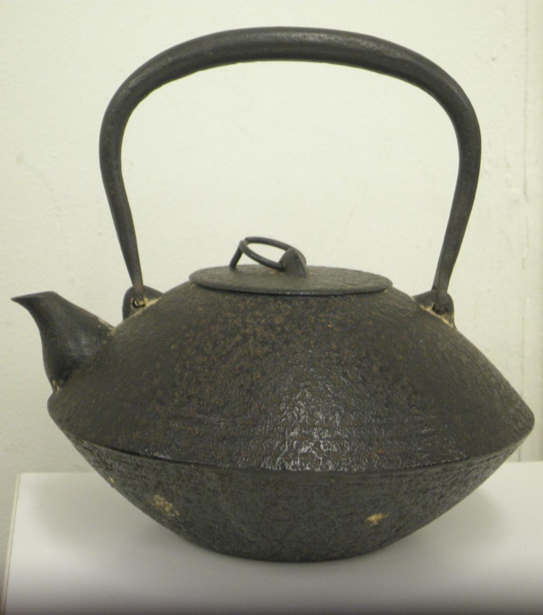 鉄瓶 - | 南部鉄器 骨董 鉄器 「松雲堂」鉄瓶 (鉄製) Yahoo 詳細不明の鉄瓶