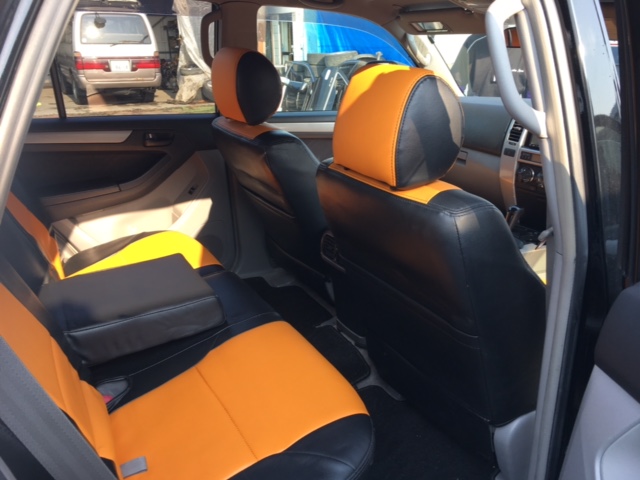 中古　メーカー不明　トヨタ　ハイラックスサーフ用　TRN215外し　シートカバー