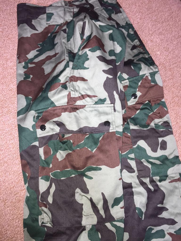 陸上自衛隊 旧迷彩（熊笹迷彩）上下セット2号、未使用品 PX品 熊笹迷彩