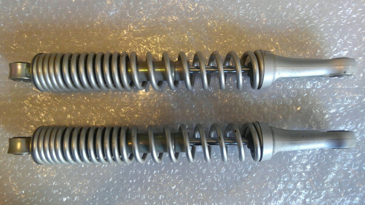 スーパーカブ　JA10 プロ外し　純正　リア　サスペンション　AA04　クロスカブに　穴～穴センター間　365mm　即決有り プレス リトル他売切_1